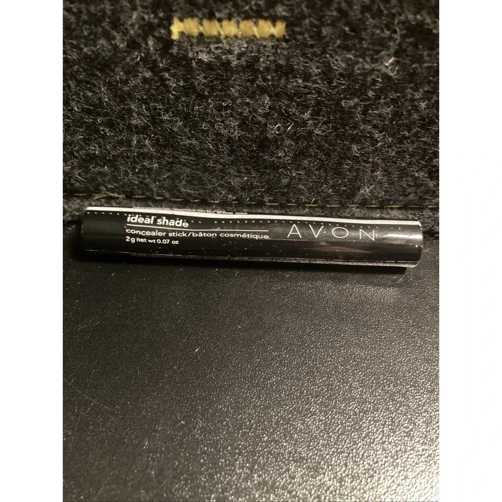 AVON 2g 0.07oz Ideal Shade CONCEALER STICK‎ R01 Fair NEW Discontinued